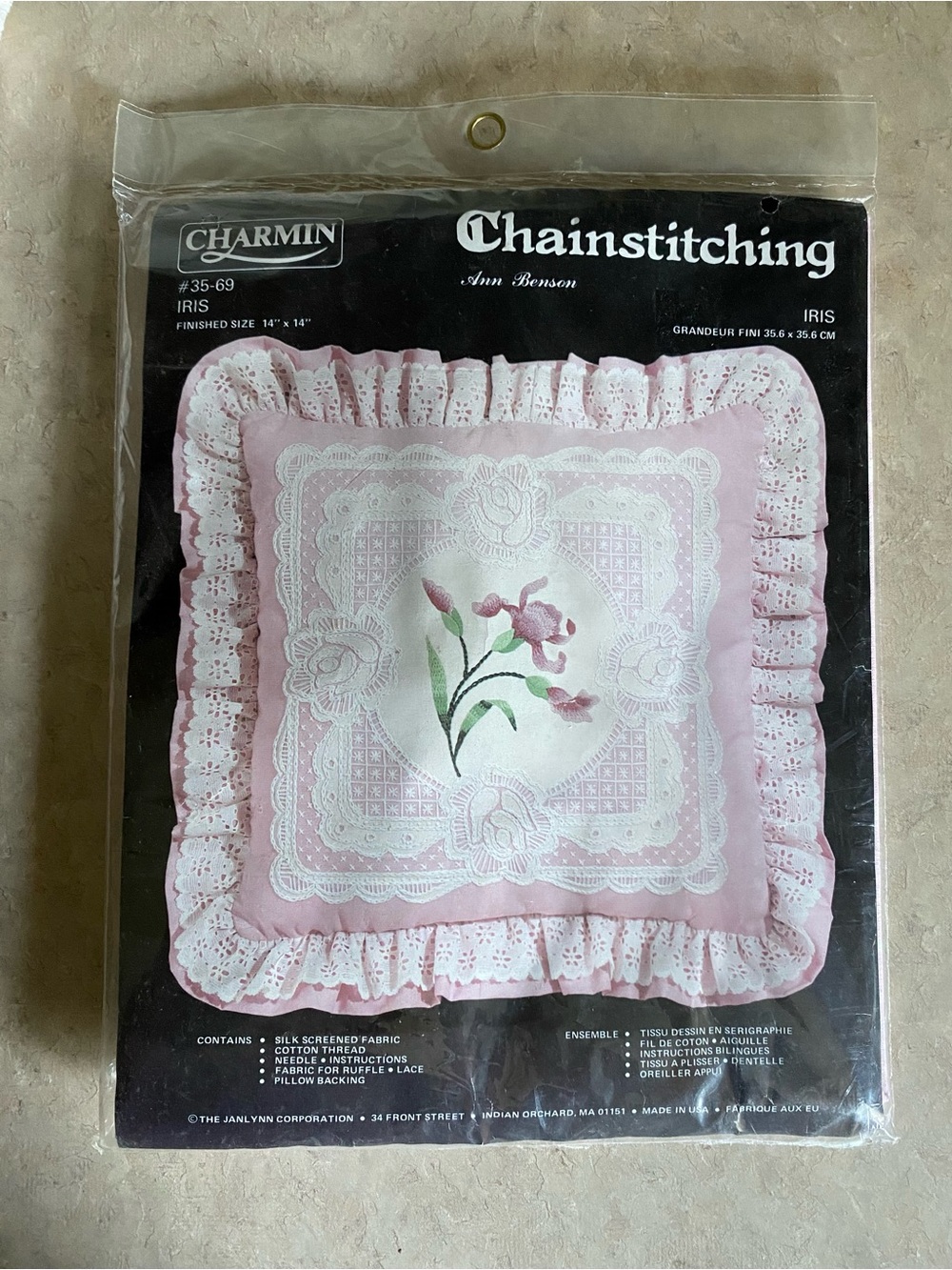 New Vintage 80s Janlynn Charmin Chainstitching Pillow Kit "Iris" 35-69 14x14
